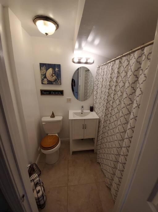 Beachy Bay Breeze Bungalow 2Br With Parking And Close To Many Amenities. West Haven Eksteriør bilde
