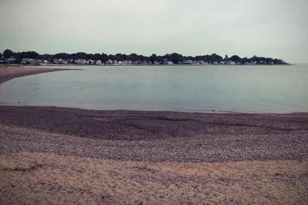 Beachy Bay Breeze Bungalow 2Br With Parking And Close To Many Amenities. West Haven Eksteriør bilde