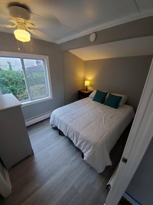 Beachy Bay Breeze Bungalow 2Br With Parking And Close To Many Amenities. West Haven Eksteriør bilde