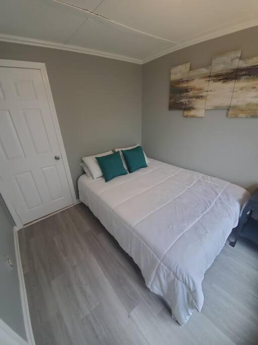 Beachy Bay Breeze Bungalow 2Br With Parking And Close To Many Amenities. West Haven Eksteriør bilde